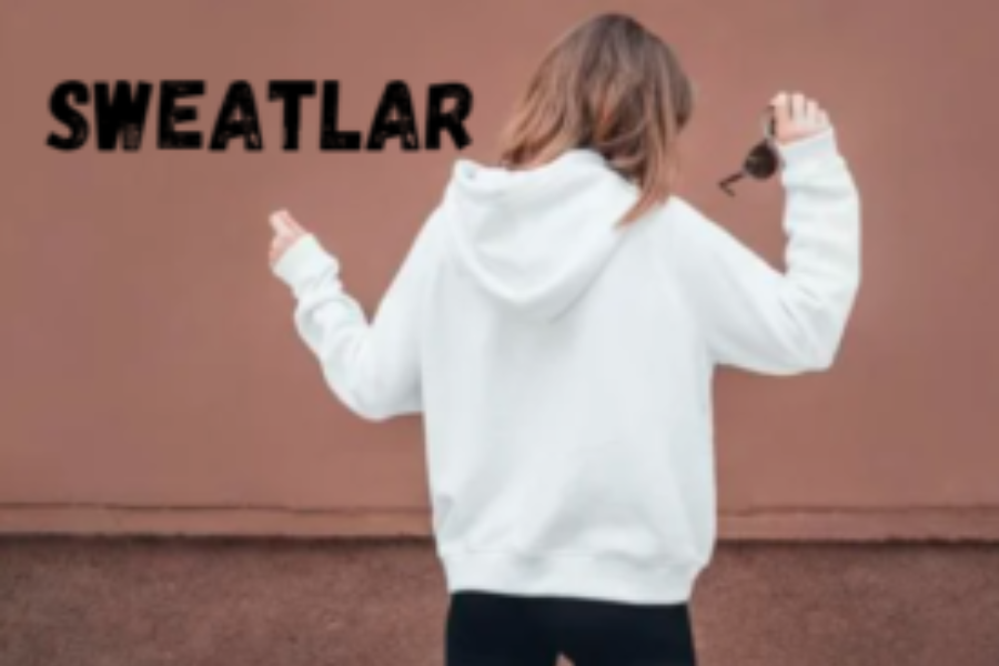 “The Versatile Sweatlar: A Fashion Staple for Every Season”